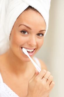 sonrisa bonita, cepillar dientes, apariencia bucal, caries, problemas bucales, autocuidado, medidas preventivas.