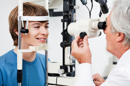 alteración de las fibras del nervio óptico, presión intraocular, oftalmólogo,  enfermedad asintomática,  presión  intraocular, tratamientos quirúrgicos, detección oportuna, 