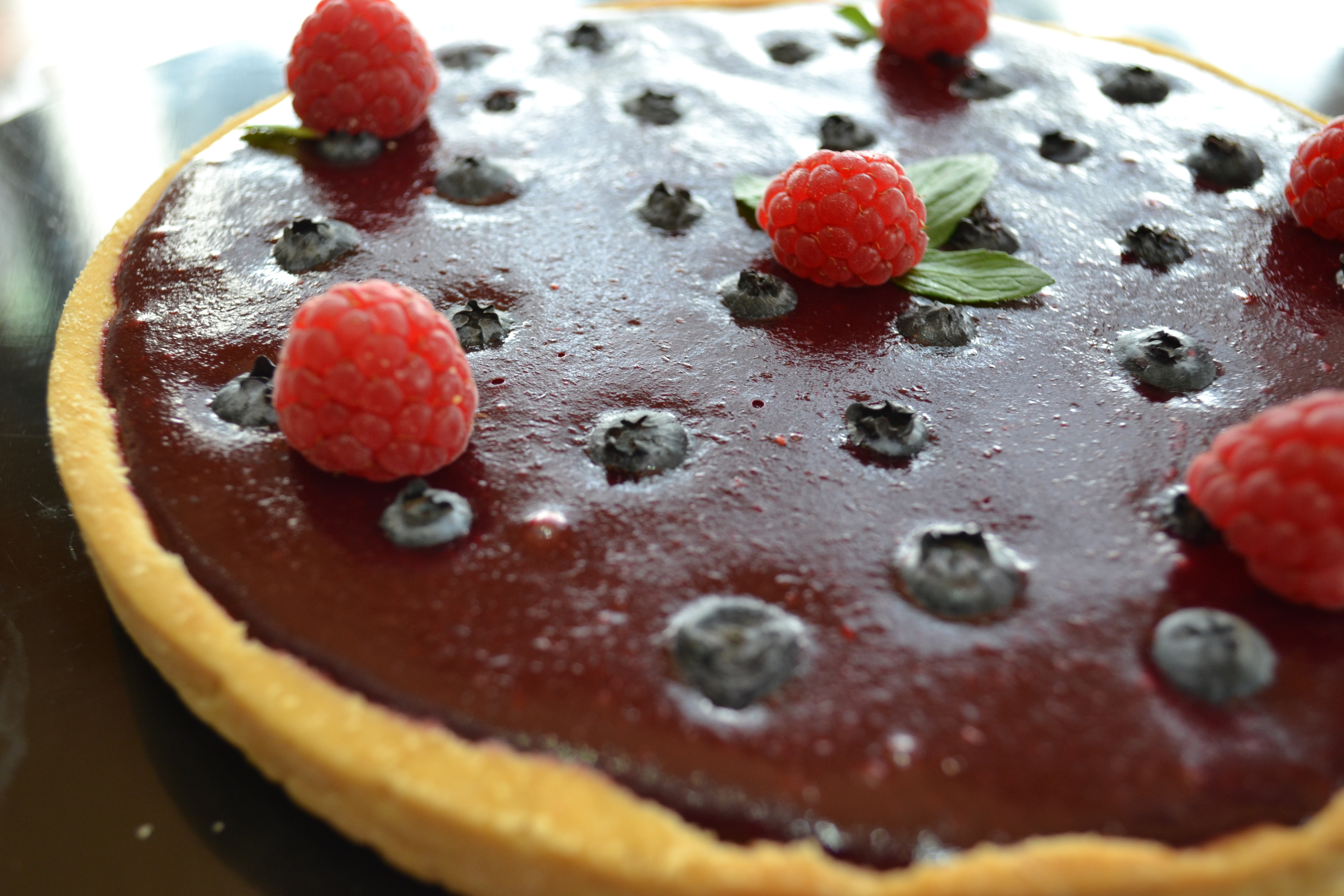 Tarta de frutas rojas, un postre muy saludable.