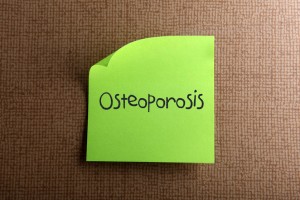 Es muy importante que si tienes 50 años o más puedas prevenir o detectar a tiempo la osteoporosis.