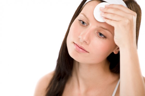 La piel en general requiere de una limpieza diaria que permita que los poros respiren libremente. Imagen: Depos