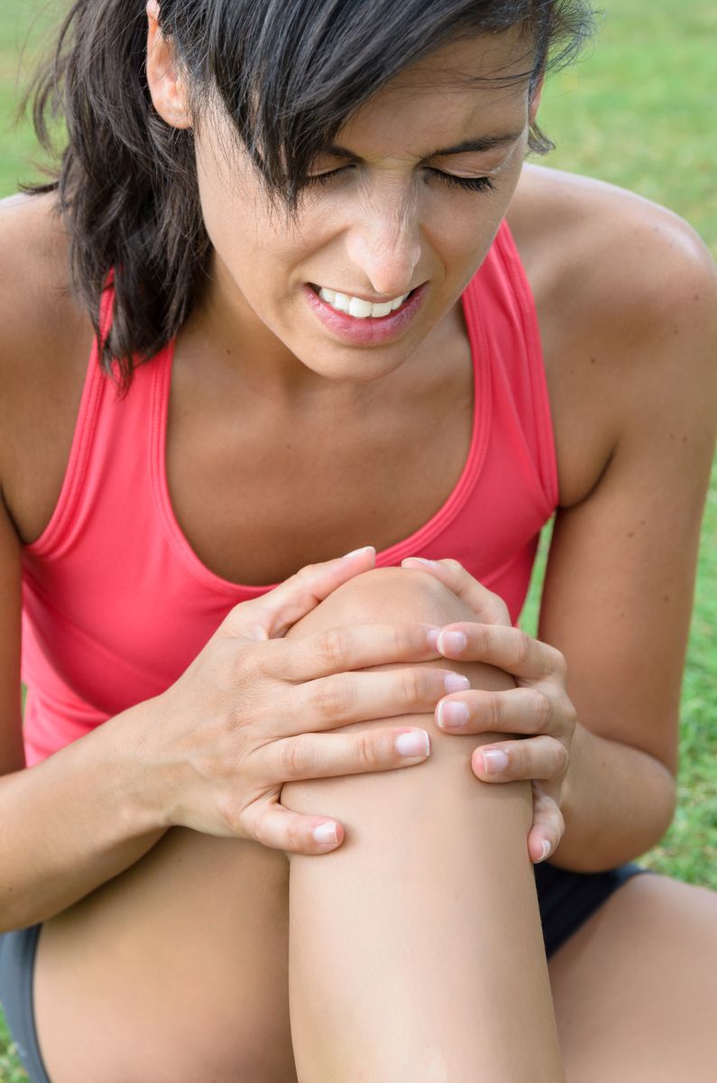 Una mala postura genera males en el cuerpo conforme pasa el tiempo.