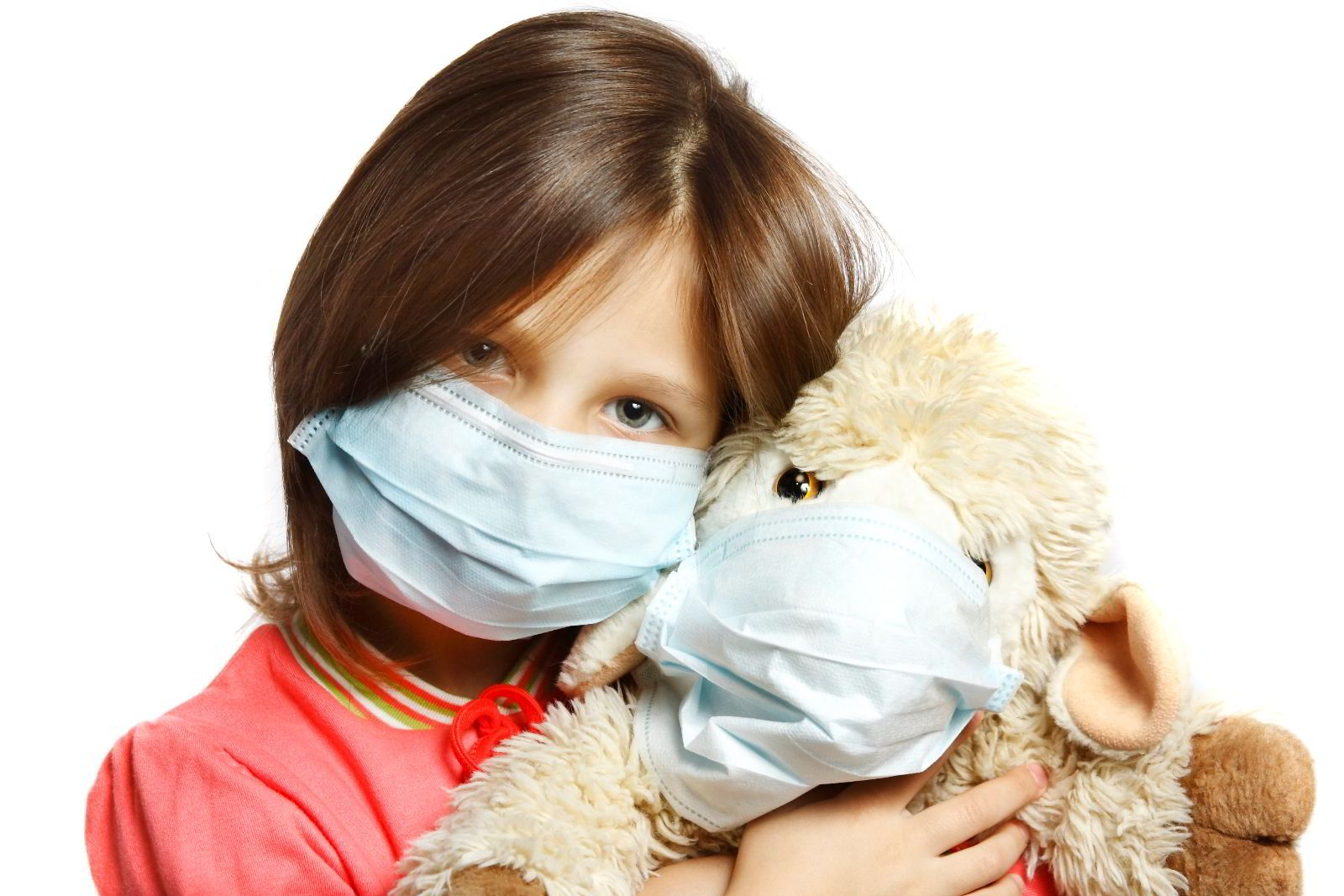 Детские инфекционные заболевания карантин. Дети в масках медицинских. ОРВИ У детей. Дути в медицинских масках. Маски для детей.
