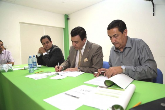 Secretarios de Salud de Colima y de Guanajuato 