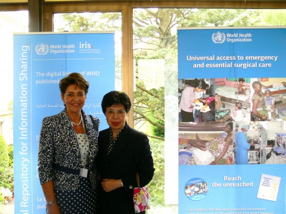 A la izquierda la secretaria de Salud de México, Mercedes Juan, al lado de directora general de la OMS, Margaret Chan