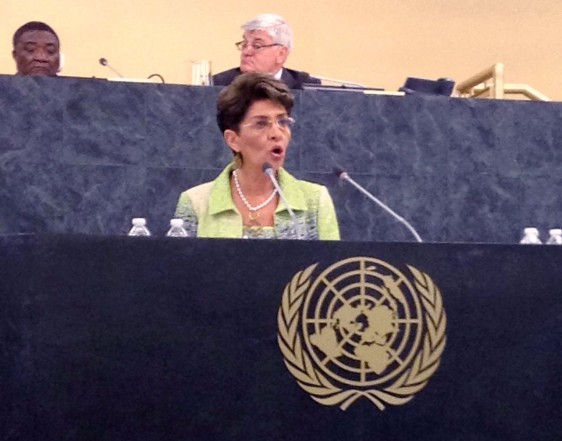 Mercedes Juan en el podium de Naciones Unidas