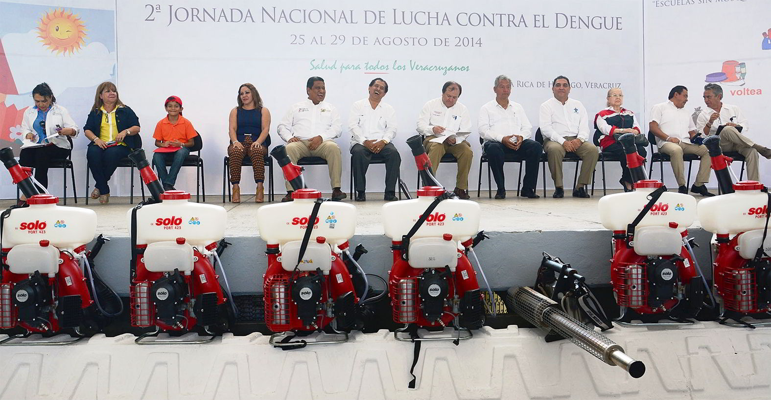 Funcionarios sentados en la presentación de Segunda Jornada Nacional contra el Dengue y prevención del chikungunya