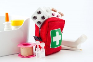 Medicamentos y material de primeros auxilios