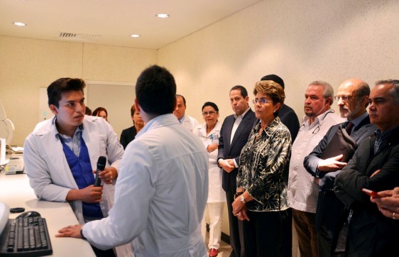 La Secretaria de Salud, Mercedes Juan y los gobernadores del Estado de México, Eruviel Ávila Villegas y del Estado de Hidalgo, José Francisco Olvera Ruiz, realizan una visita de supervisión al Hospital Regional de Alta Especialidad de Ixtapaluca (HRAEI).