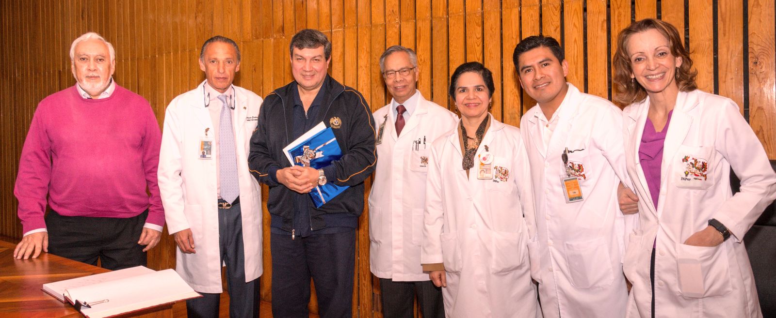 Médicos de INPer