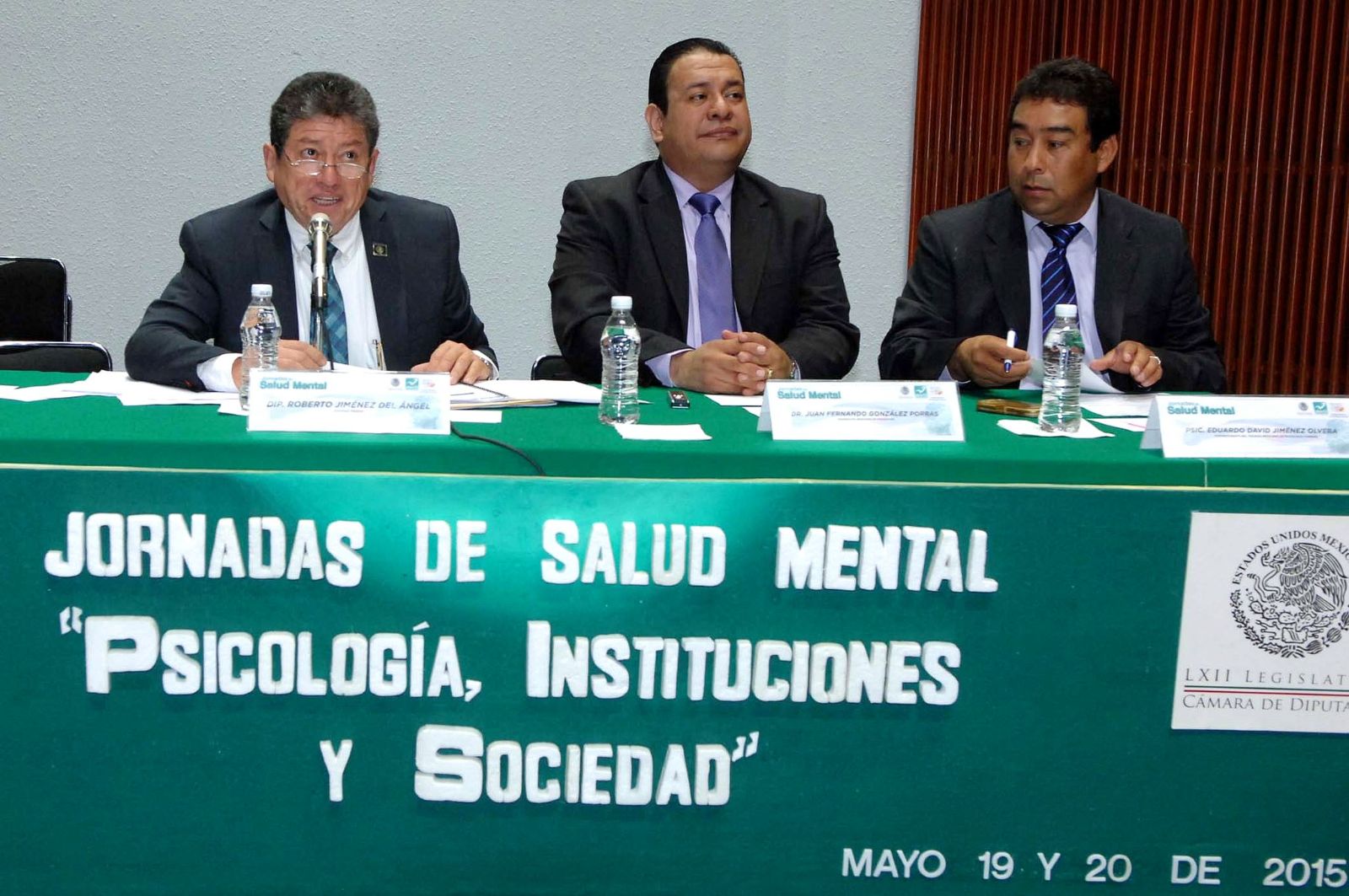 Diputados en la mesa de trabajo de las Jornadas de la Salud Mental