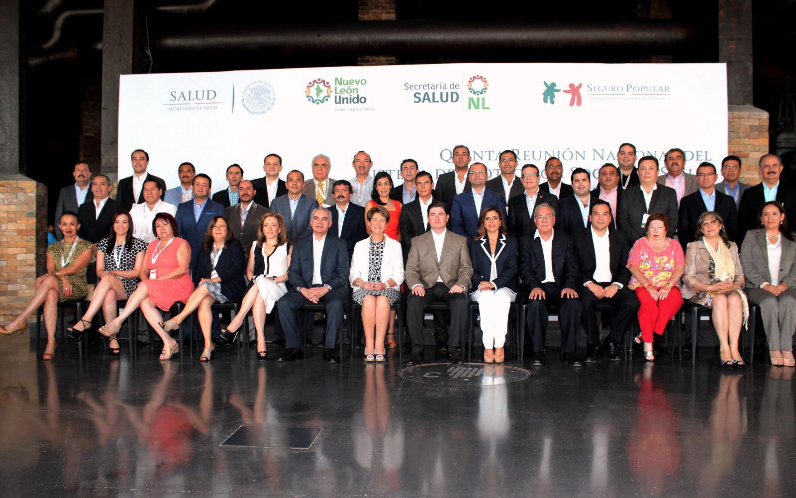 Fotografía de grupo de los participantes en la Quinta Reunión Nacional del Sistema de Protección Social en Salud