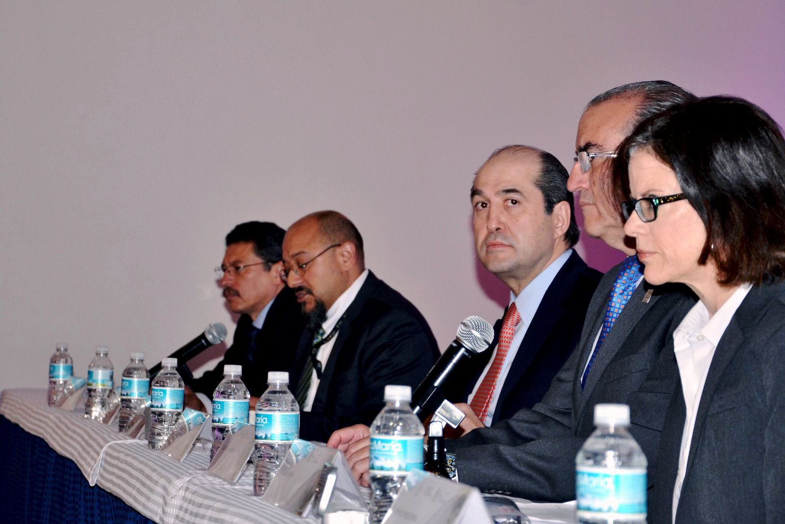 En la Fotografía: Rafael Anaya Nuñez, Pablo Valdez, Luis Miguel Gutierrez Robledo, Eduardo Gonzalez Pier, Rafael Navarro Meneceses, Jacqueline Angel, Ernesto Krug Llamas.