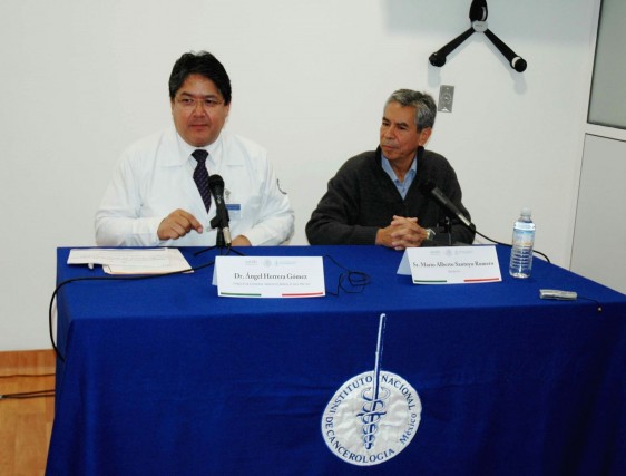 DR ANGEL HERRERA GOMEZ Y MARIO ALBERTO SANTOYO ROMERO EN CANCEROLOGIA