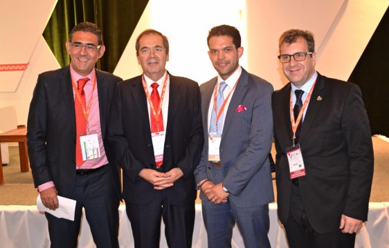  Dr. Mario Sotomayor, Dr. David Castro Díaz, Dr. Arturo García Mora y Dr. Javier Ángulo