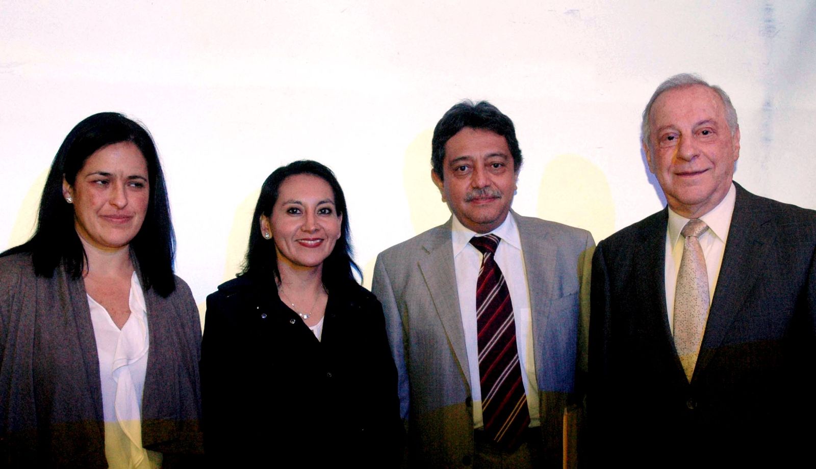 En la foto Dr Ivone Mayer, Dra Lizette Hernandez CARRANCO DR JORGE SALAS HERNADEZ DR ANTONIO SODA MEHRY DRA LISETTE CRISTERNA SANCHEZ