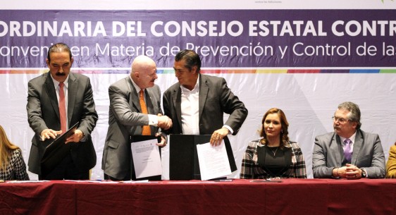 "Nuevo León va a ser un estado pionero, prioritario en esto y muchas otras cosas", opinó Mondragón y Kalb.