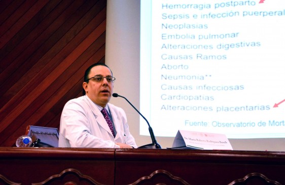 Dr. Mario Roberto Rodriguez Bosch Jefe del Departamento de Obstetrica del INPer