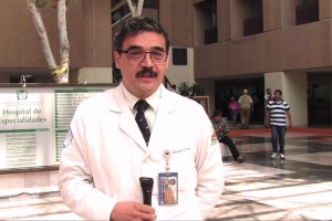 Doctor Raúl Carrera Pineda, Jefe del Servicio de Neurología del Hospital de Especialidades, del Centro Médico Nacional (CMN) Siglo XXI.