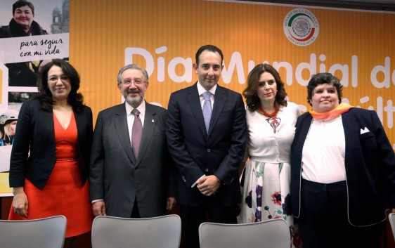En México el acceso al tratamiento de la esclerosis múltiple es limitado e insuficiente el número de neurólogos para atenderlo, presidente de la Mesa Directiva del Senado, Roberto Gil Zuarth.