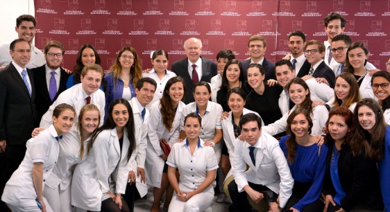El Secretario de Salud se reunió con estudiantes de la Facultad de Ciencias de la Salud de la Universidad Panamericana
