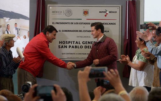 El acercar los servicios de salud a la población es indispensable para que puedan tener calidad de vida y con ello, lograr la concreción de sus proyectos, destacó Peña Nieto.