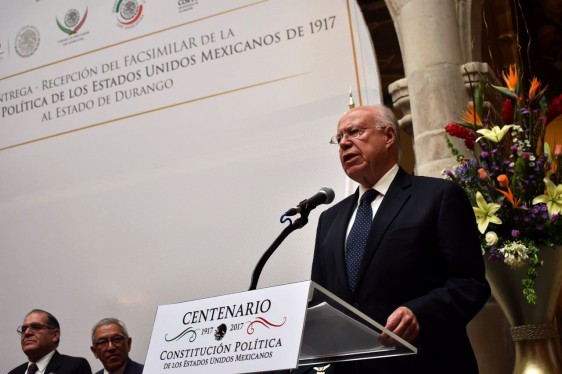 El Secretario de Salud pidió a los mexicanos afianzar con orgullo la soberanía y mantener la unidad
