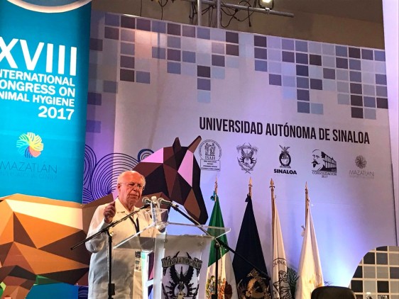El Secretario de Salud, José Narro Robles, dictó la conferencia magistral en la inauguración del XVIII Congreso Internacional de Higiene Animal
