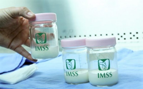 Con la donación de leche materna, en el Hospital de Ginecología y Obstetricia No. 4 se alimenta a bebés prematuros, cuyas madres están en condiciones graves de salud.