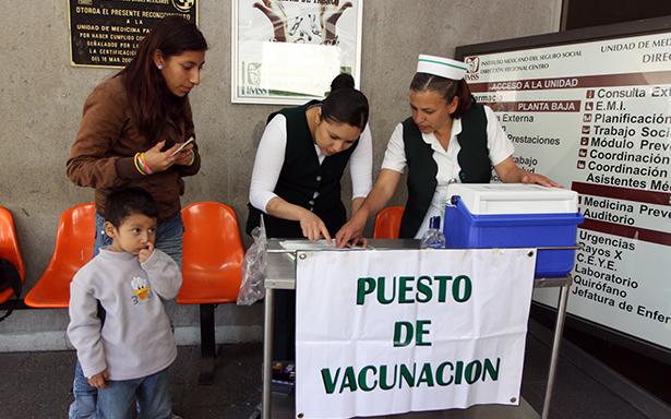 Fueron instalados dos mil 678 puestos de vacunación en todo el país, con horarios de atención de 8:00 a 20:00 horas.
