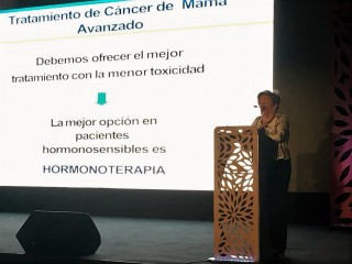 Ana María Lluch Hernández, oncóloga e investigadora reconocida a nivel internacional en oncología, especializada en cáncer de mama