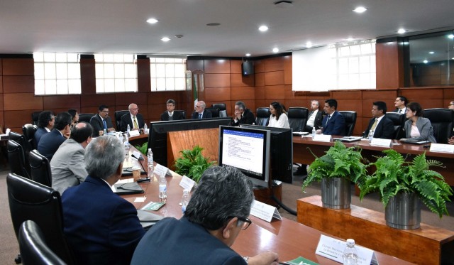 El Secretario de Salud, José Narro Robles, encabezó la Reunión del Comité Nacional de Arranque Parejo en la Vida.