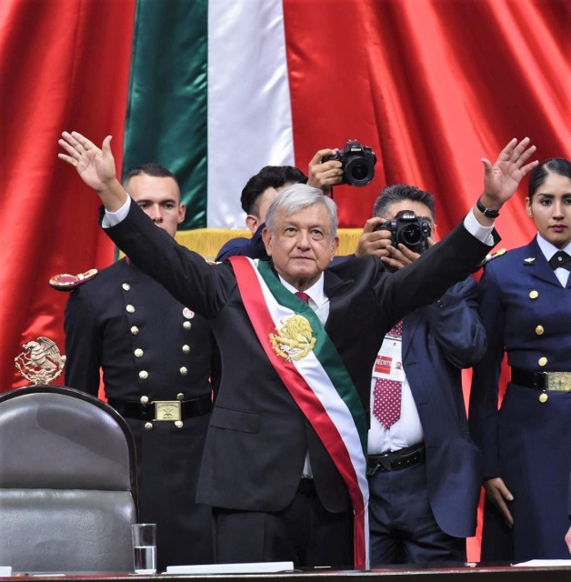 "A partir de ahora se llevará a cabo una transformación pacífica y ordenada, pero al mismo tiempo profunda y radical, porque se acabará con la corrupción y con la impunidad que impiden el renacimiento de México", Andrés Manuel López Obrador, Presidente de México