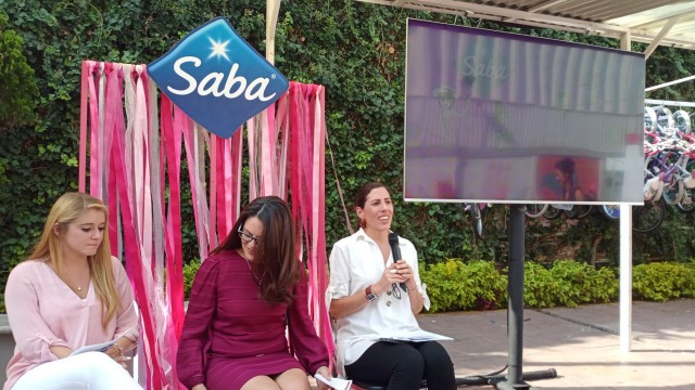 De izquierda a derecha: Kitzia Cooper, Gerente de Mercadotecnia de Saba, Ivette Medrano, Directora de Mercadotecnia de Cuidado Personal en Essity, y Palmira Camargo, VP de Comunicación de Essity Latinoamérica.