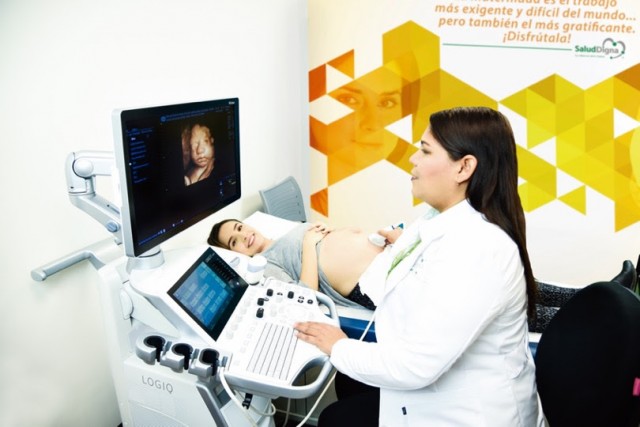 La tecnología y los precios disruptivamente bajos de Salud Digna permiten a las pacientes realizarse en promedio tres ultrasonidos obstétricos subsecuentes.