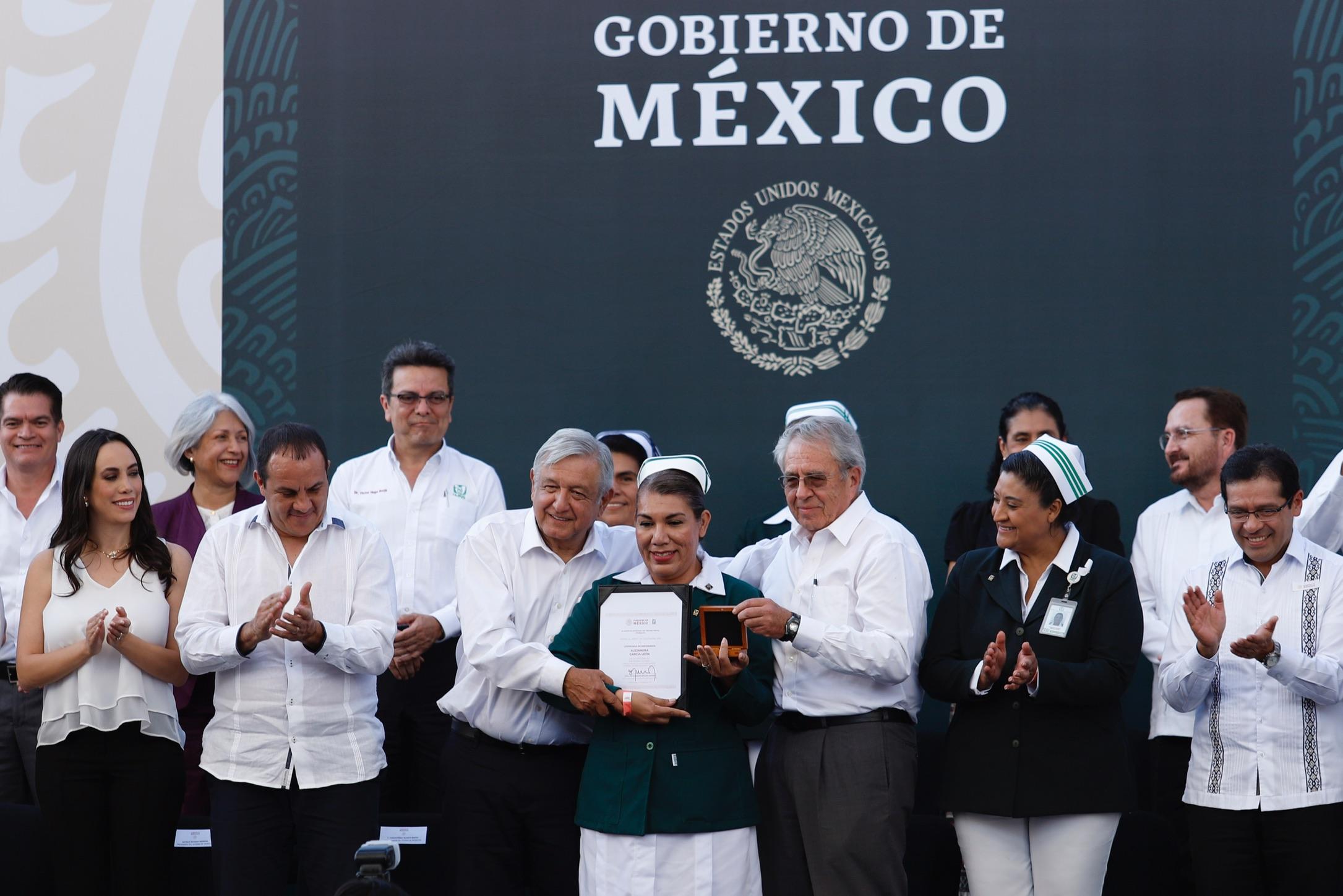 Ceremonia encabezada por el presidente Andrés Manuel López Obrador para conmemorar el Día de las Enfermeras y los Enfermeros 2020