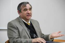 Dr. Rogelio Rodríguez Sotres