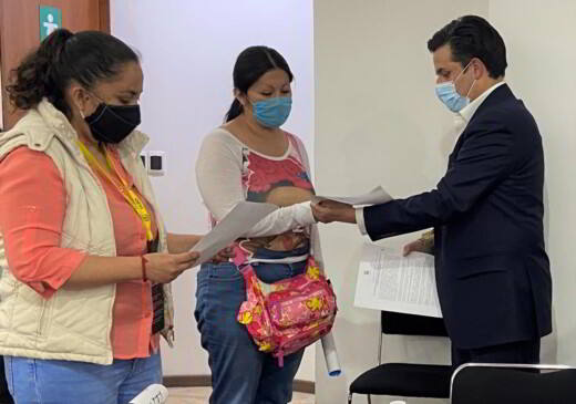 Madres y padres de niños con cáncer en IMSS aceptando crear un grupo de trabajo para dar seguimiento y vigilancia a tratamiento de pacientes con cáncer