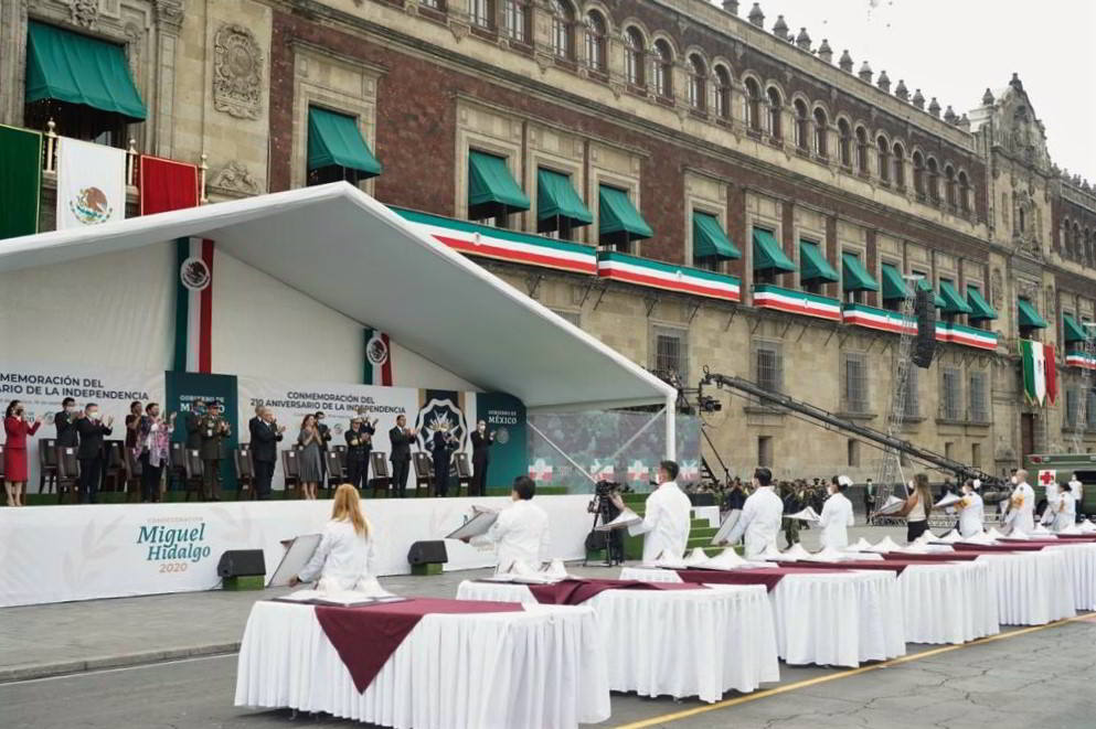 El presidente Andrés Manuel López Obrador atestiguó la entrega de las preseas este medio día.