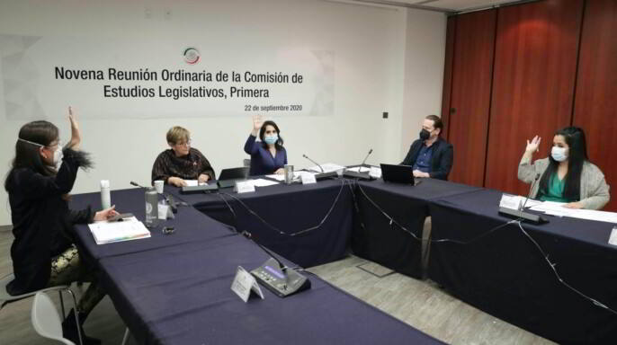 Comisión de Estudios Legislativos, Primera, que preside la senadora Mayuli Latifa Martínez Simón