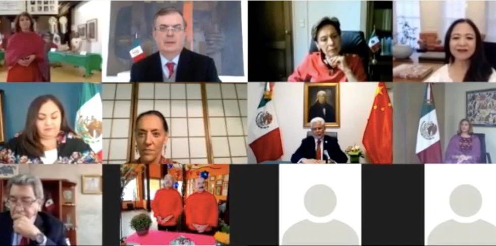 videoconferenciacon la participación de la cónsul general en Los Ángeles, Marcela Celorio; el embajador en Brasil, José Ignacio Piña; la cónsul general en Chicago, Reyna Torres; el embajador en China, José Luis Bernal; la embajadora en España, María Carmen Oñate; el embajador en Hungría, David Nájera; la embajadora en Japón, Melba Pría; la encargada de Negocios A.I en Reino Unido, Ana Aureny Aguirre; la cónsul general en San Francisco, Remedios Gómez; y la embajadora en Sudáfrica, Ana Luisa Fajer