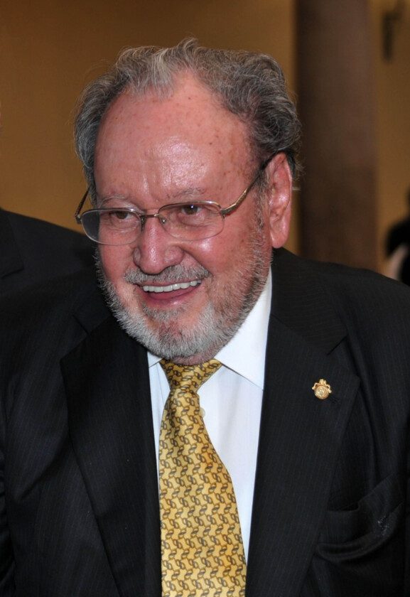 Guillermo Soberón Acevedo