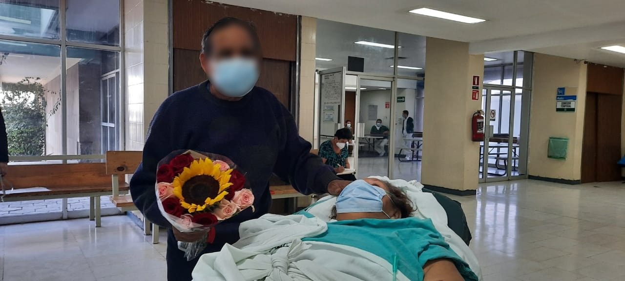 Adulta mayor sobrevive a COVID-19 y se reencuentra con su esposo en el HGZ No. 7 del IMSS en Monclova