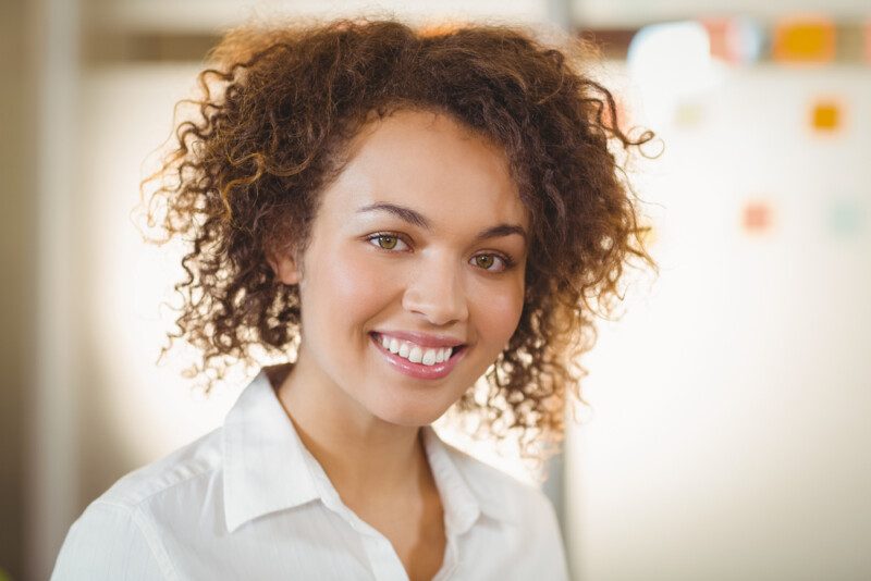 mujer en empresa