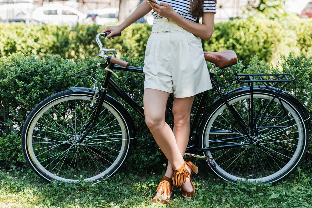 Chica en bici