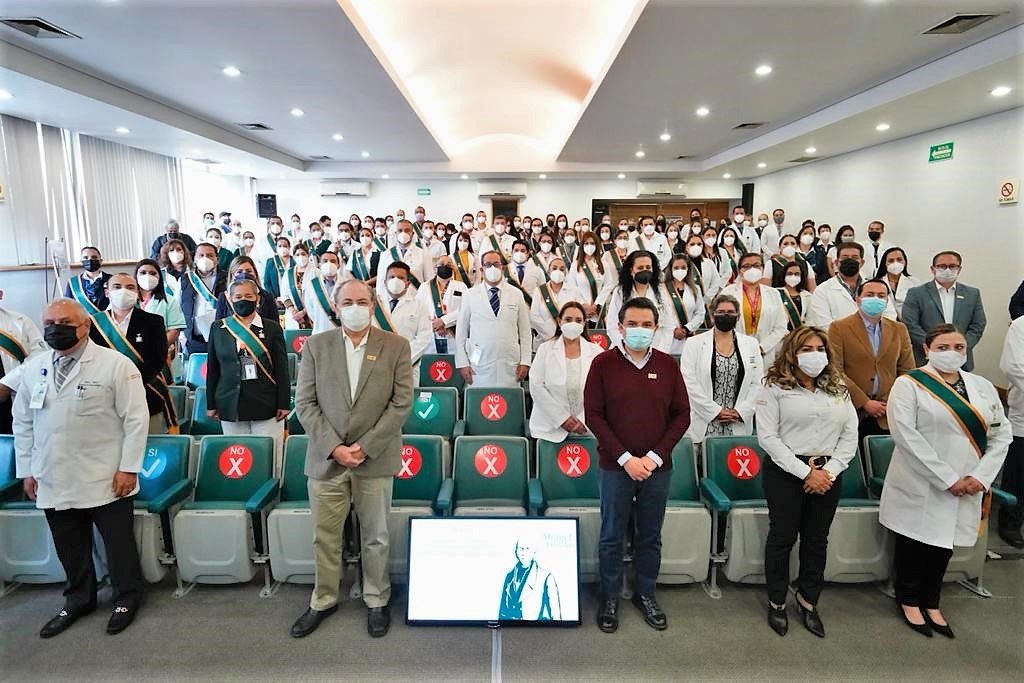 65 trabajadores de la salud del Instituto Mexicano del Seguro Social (IMSS) en Jalisco recibieron la Condecoración Miguel Hidalgo en Grado Banda