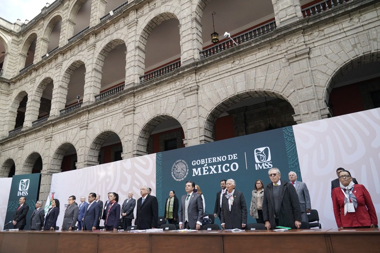 Ceremonia de conmemoración 79 años de existencia del IMSS