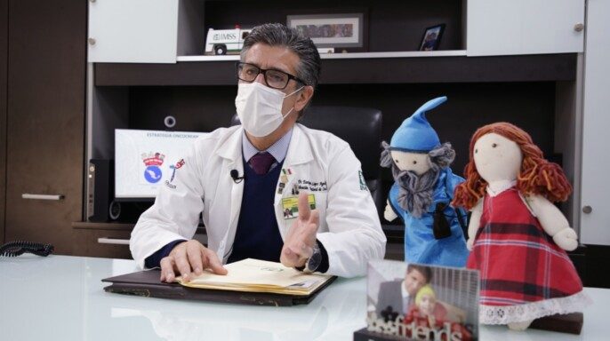 doctor Enrique López Aguilar, titular de la Coordinación de Atención Oncológica