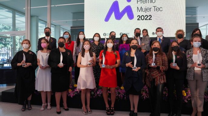Foto grupal Ganadoras Premio Mujer Tec 2022