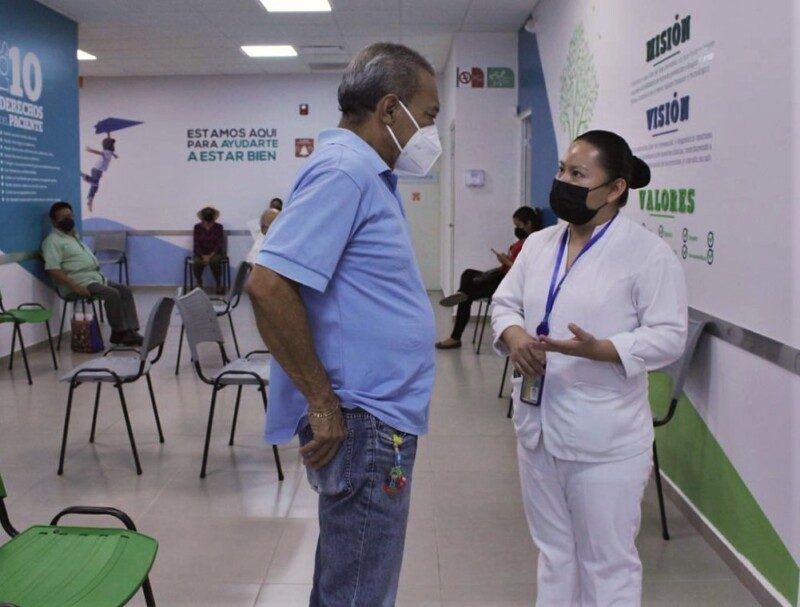 Personal e IMSS en instalciones de Salud Digna